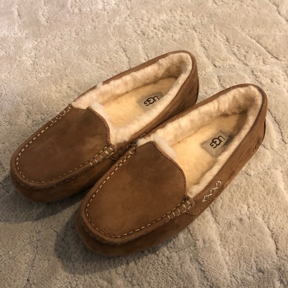 UGG Shoes - NWOT UGG Slippers